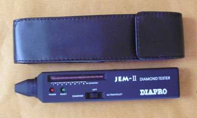Diamond tester with uv light.