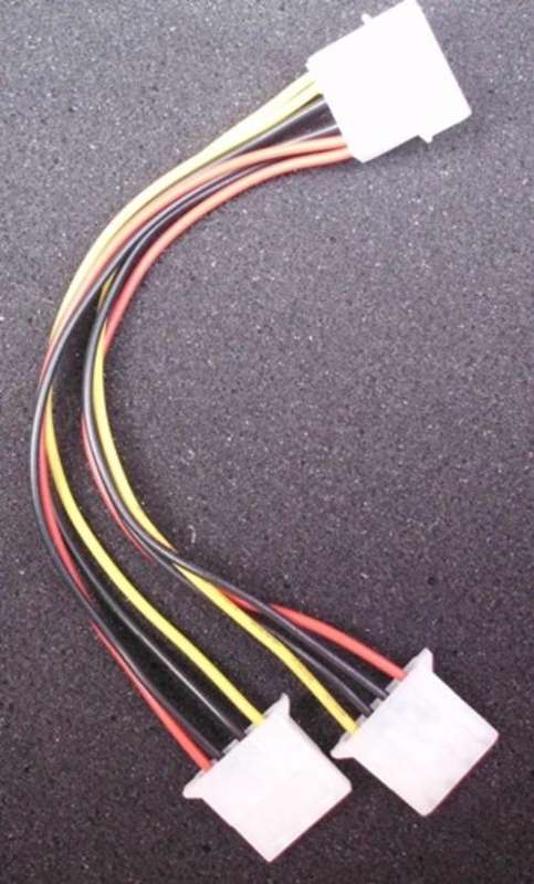 Pc cables internal power splitter.
