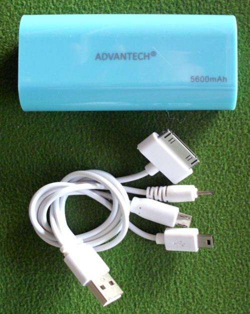 Power banks 5600mah blue with multi cable.
