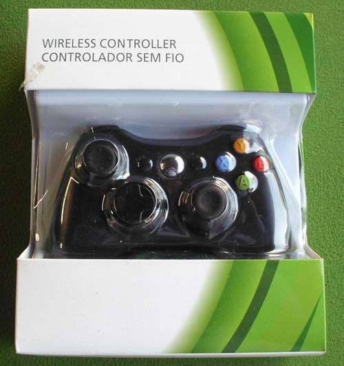 Xbox 360 controls wireless black/white.