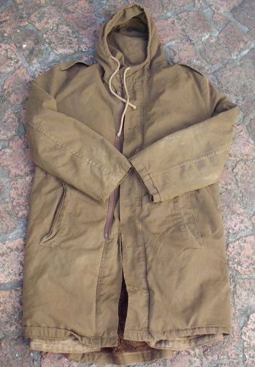 Army coat size M/L