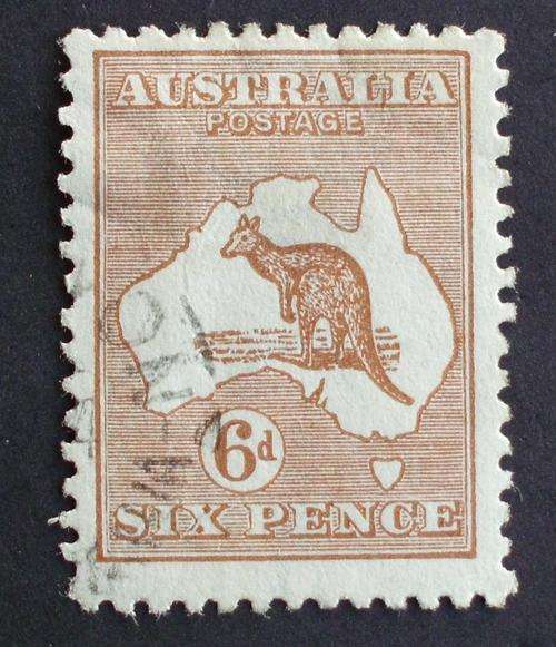 Stamp Australia 1915-24 Kangeroo+map