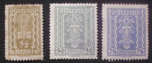 Stamp - Austria - 1922 - Industry - Ultramarine - unused