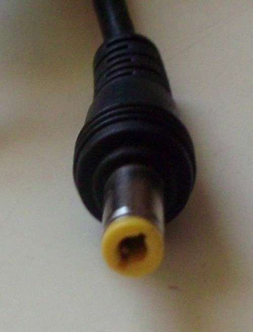 Laptop Charger - Huntkey - 19V x 3.42A  65W - Used