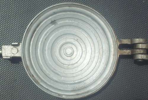 Jaffle Iron/Bun Toaster - Aluminium - Used