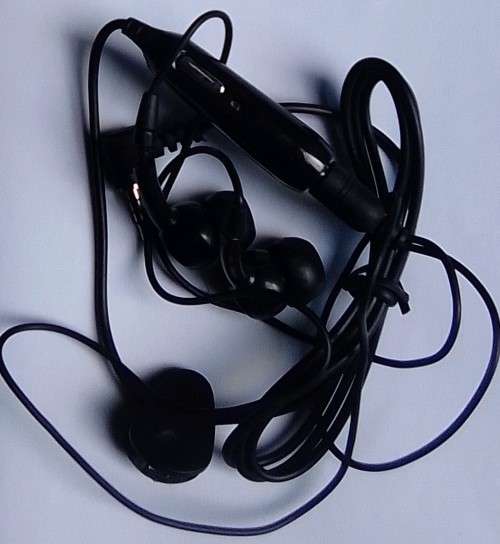 Earphones - Black - [Min Order 50 Units]