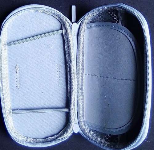 PSP 2000/3000 - Pouches - [min order 5 units]