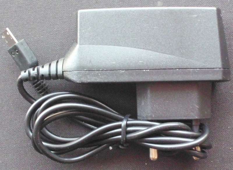 Cellphone chargers - Universal Micro Sd - 5,7V .800A 4,56W