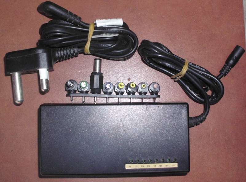 Charger - Laptop Universal 15V/24V - With Extras - Used