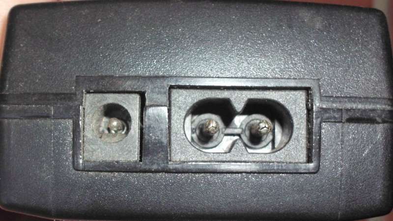 Charger - Laptop Universal 15V/24V - With Extras - Used