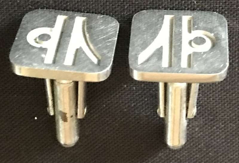 Cufflinks - Unknown Logo - Silver Colour - Vintage