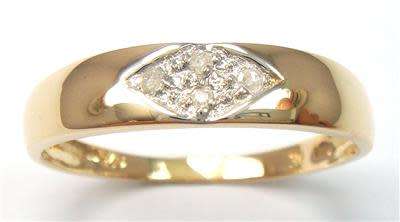 STUNNING 9CT SOLID YELLOW GOLD 4 DIAMOND RING (INVEST NOW IN GOLD)