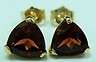 BEAUTIFUL 9CT YELLOW GOLD TRILLION CUT GARNET STUD EARRINGS