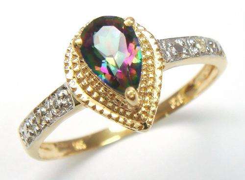 **STUNNING**9CT YELLOW GOLD MYSTIC TOPAZ & DIAMOND RING N