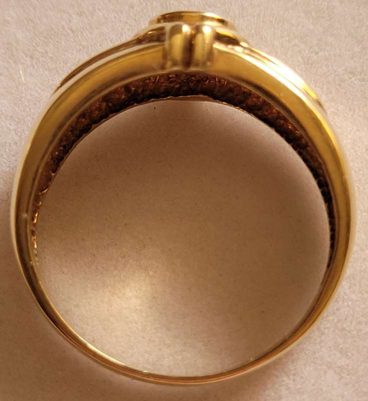 BRILLIANT SOLID 9CT YELLOW GOLD DIAMOND RING