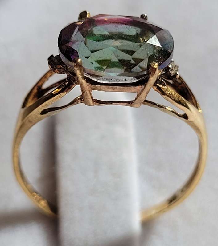 BEAUTIFUL 9KT SOLID YELLOW GOLD OVAL MYSTIC TOPAZ & DIAMOND RING SIZE  O
