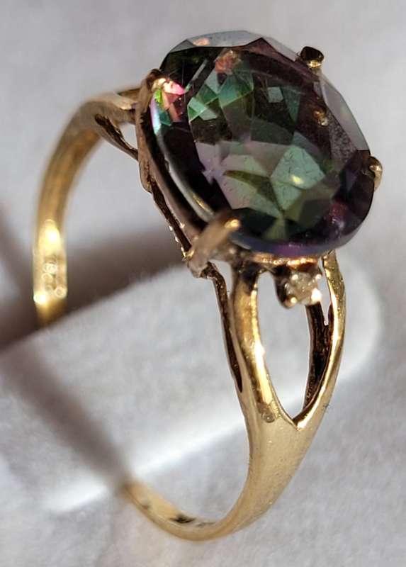 BEAUTIFUL 9KT SOLID YELLOW GOLD OVAL MYSTIC TOPAZ & DIAMOND RING SIZE  O