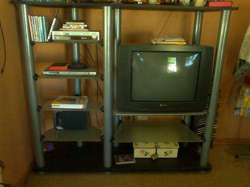 MODREN TV STAND