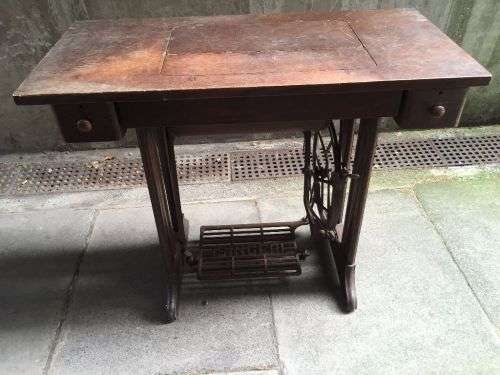 Singer sewing machine stand table