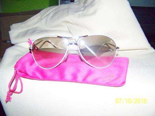 LADIES SUNGLASSES VICTORIA - NEW WITH TAGS