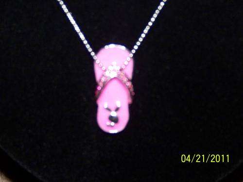 PLAYBOY FLIP FLOP PENDANT & CHAIN - NEW