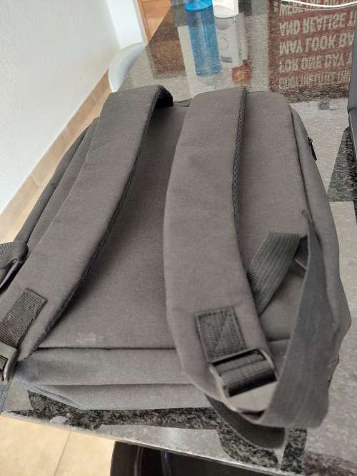 Almost New Asus I3 Laptop and bag