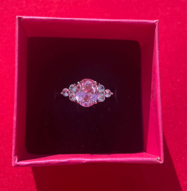 BRAND NEW - Sterling Silver Pink Zirconia and Crystal Oval Ring