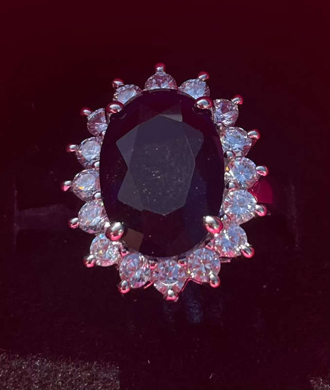 BRAND NEW - Stunning Sterling Silver Oval 10x14mm Sapphire and Zirconia 5g Ring