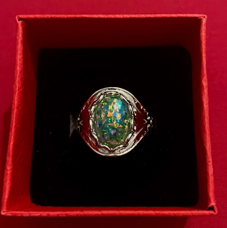 BRAND NEW  - Stunning Sterling Silver 10x14mm Costume Dress 5g Ring