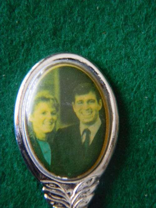 " Stunning collectors spoon of Prince Andrew and Sarah Ferguson"