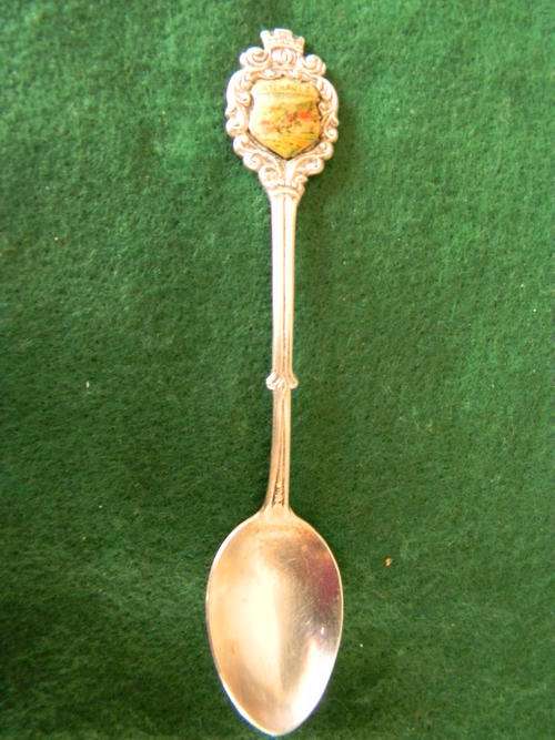 Stunning vintage souvenir Silver spoon - Aschaul.z.W90. The badge are damage.