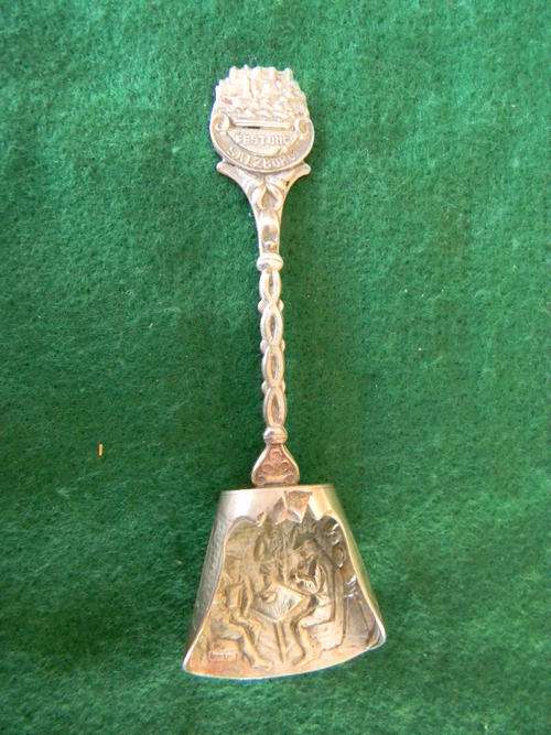 Stunning collector spoon of Festung Saltzbury. In good condition.Silverplated.