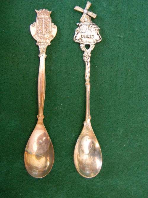 Stunning Vintage collector spoon of Eindhoven and Leiden.  Shows little bit wearing.