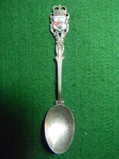 Stunning souvenir spoon of Semmering with Hallmark `EHJ 90 Silver`. In excellent condition.
