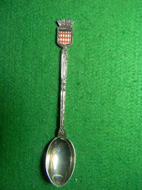 Stunning souvenir spoon of Monaco  "Made in france". In excellent condition.