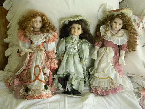 3 Lovely Porcelain dolls for sale.Sizes 380, 400 and 410 mm. Bid per doll. Good condition.