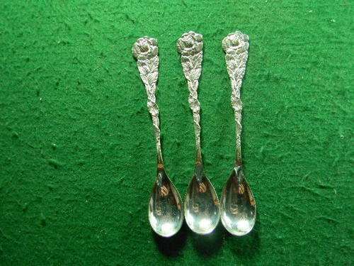 3 Silver flower spoons. In very good condition. BID PER SPOON.