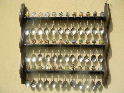 36 International spoons silver plated Good coulity . Good condition.with free rack