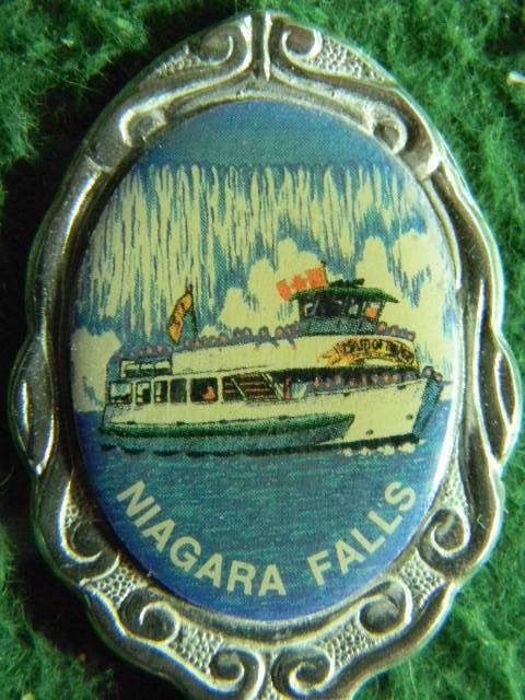 Niagara Falls Canada silver plated in good condition