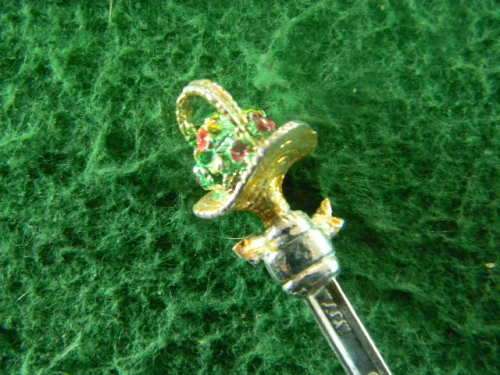 Mother silver plated spoon in good condition with basket