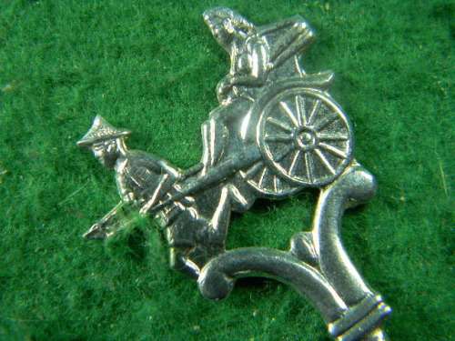Rickshaw boy  cart sillver plated in good condition
