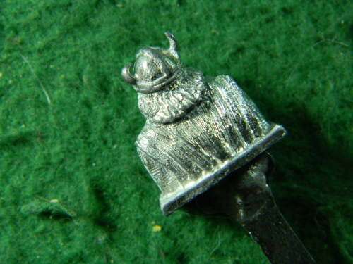 King  as per pictures silver plated in good condition