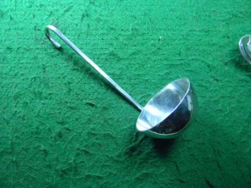 Vintage gravy Spoon in excellent  condition as per pictures
