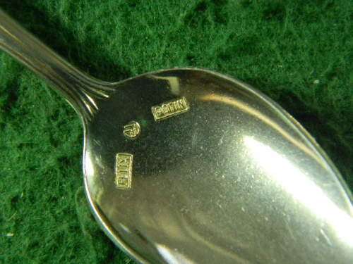 1 Vintage tea spoons  in good condition  silver plated  as per pictures  Felix Potwin