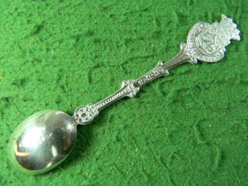 Nederland spoon in good  condition as per pictures 90 silver plated