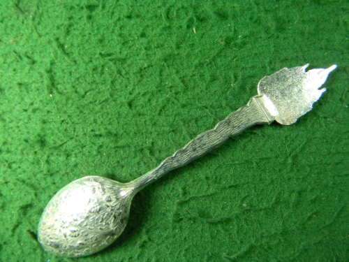 Sacre Coeur Paris spoon  in good condition  silver plated  As per pictures