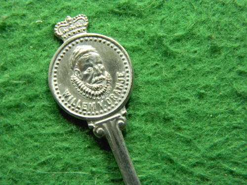Willem V.Oranje 90 silver plated spoon as per pictures in good condition