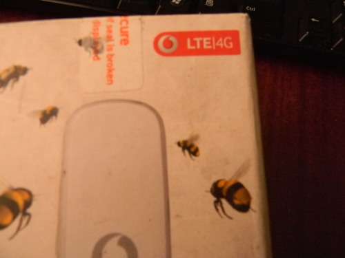 LTE 4G Vodacom modem the swiwel are fixed fastway R100.00