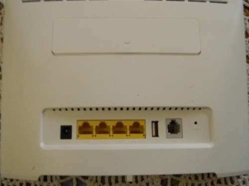 Huawei 4g router B525a 65a LTE CAT 6/ Wifi 2.4ghz and 5gz new in box opened to test Courior R110.00