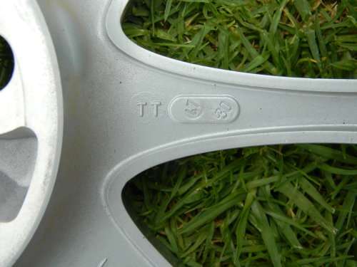 toyota corola mag weel rim colection or own couriour 5 hole  440 x190 mm
